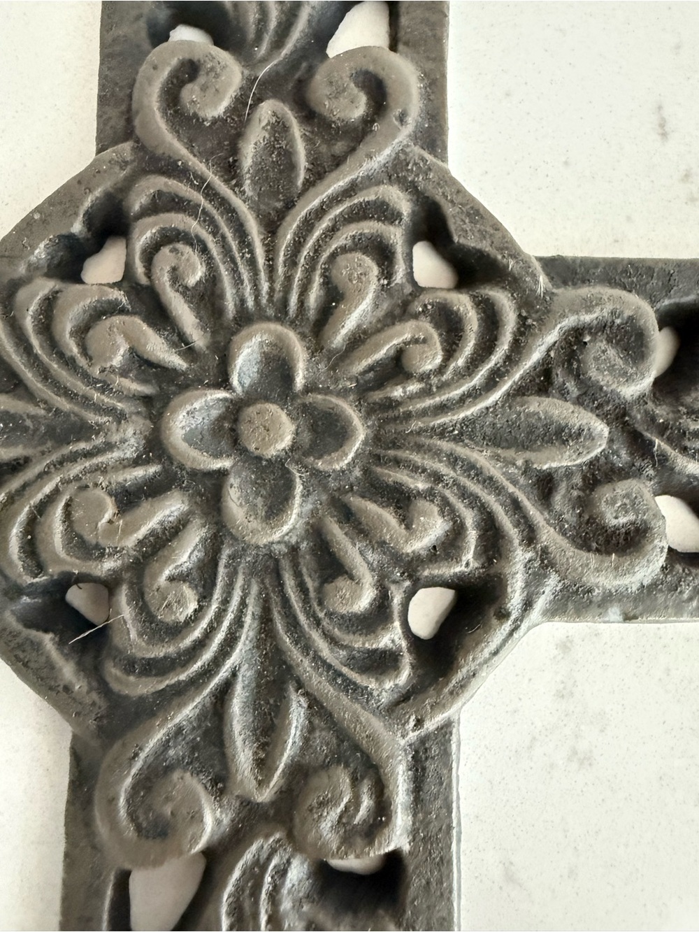 Metal Cross - Picture 2 of 5
